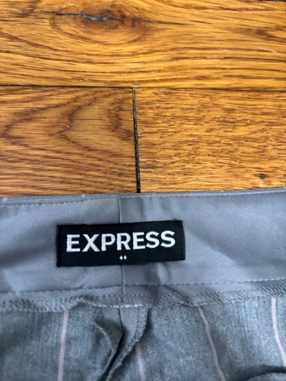 Express Columnist Barely Boot Dress Pants Womens Size 6 Gray Pink Check Trousers - Picture 3 of 6